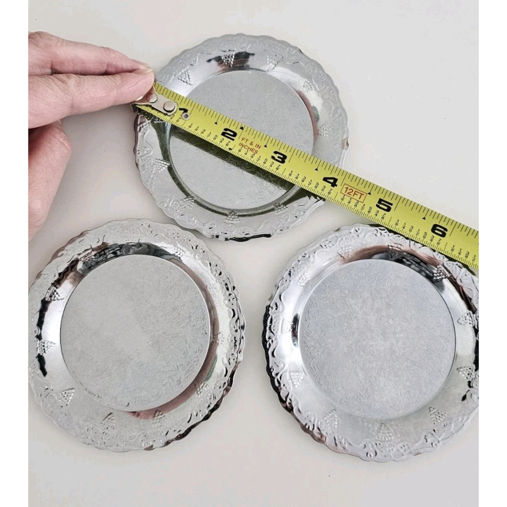 3 Small Nickel Plated Embossed Round Platters Trays Etched Ornate Grapes - Picture 10 of 10